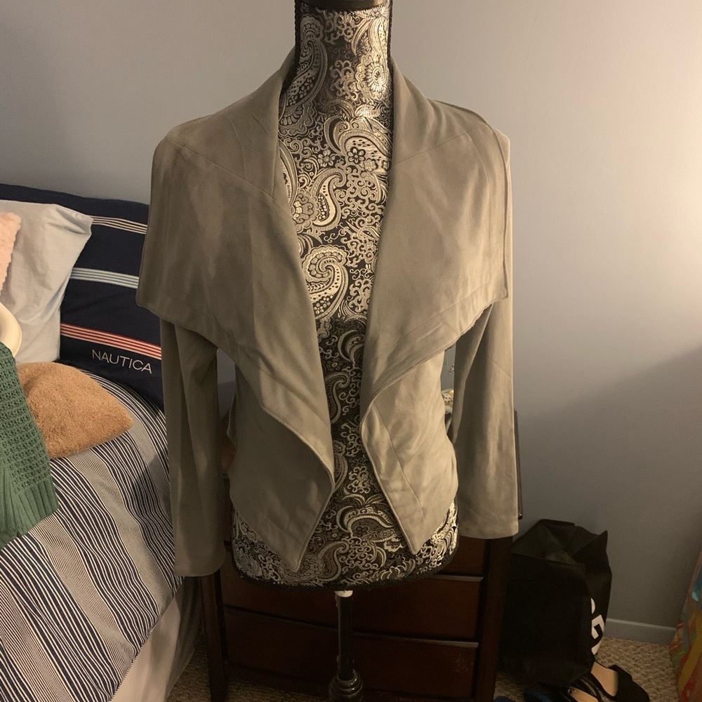NEW Romeo + Juliet Shawl Jacket Velvet Grey